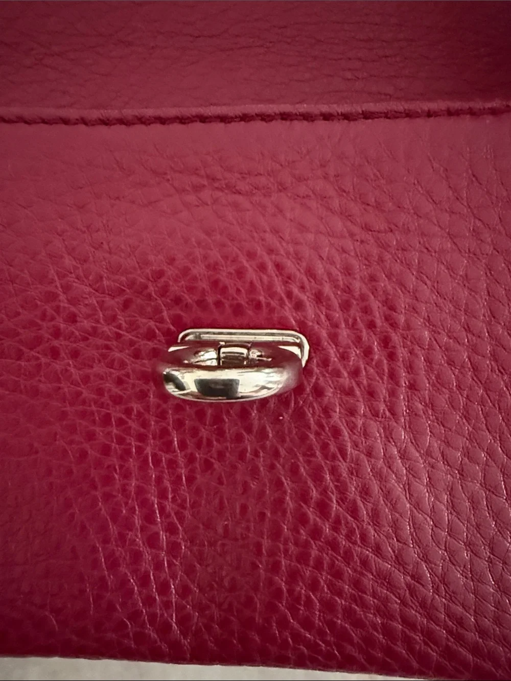 Salvatore Ferragamo Authentic Wine Red Burgundy Pebbled Leather Wallet - Picture 4 of 13